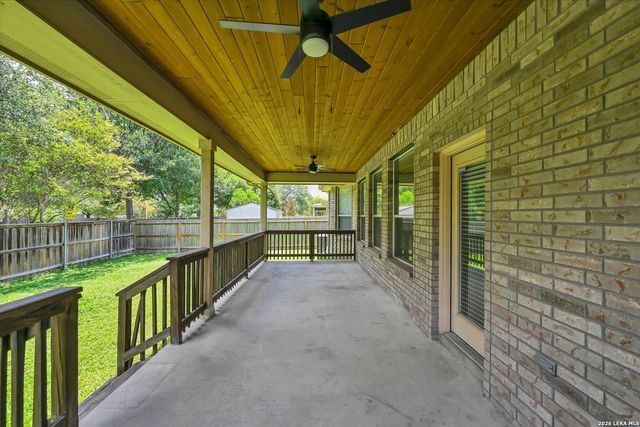606 SEA HEADRIG DR, Cibolo, TX 78108