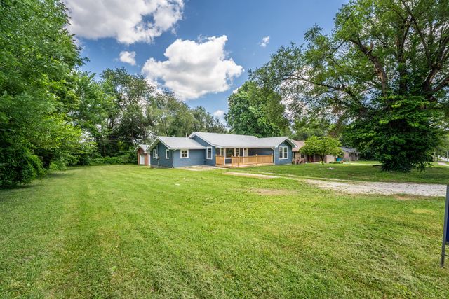 1453 East Livingston Street, Springfield, MO 65803
