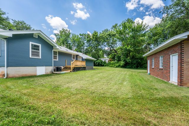 1453 East Livingston Street, Springfield, MO 65803