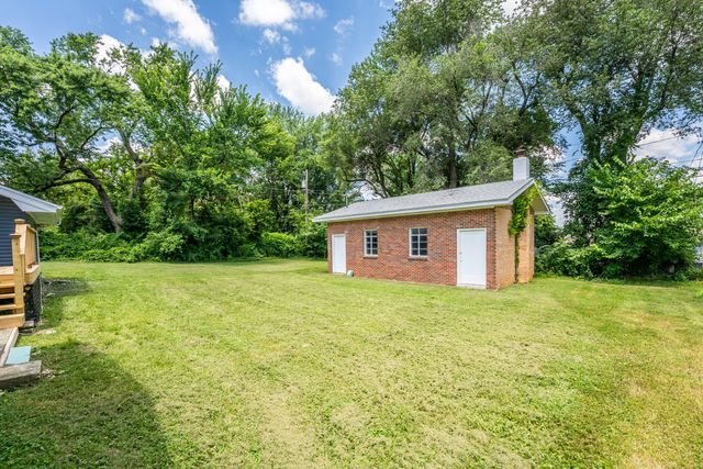 1453 East Livingston Street, Springfield, MO 65803