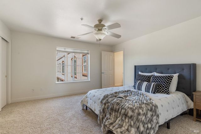 39 Johnson St, Windsor, CA 95492