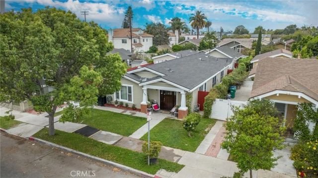 743 Ohio, Long Beach, CA 90804