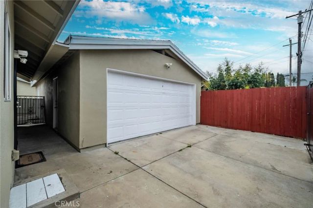 743 Ohio, Long Beach, CA 90804