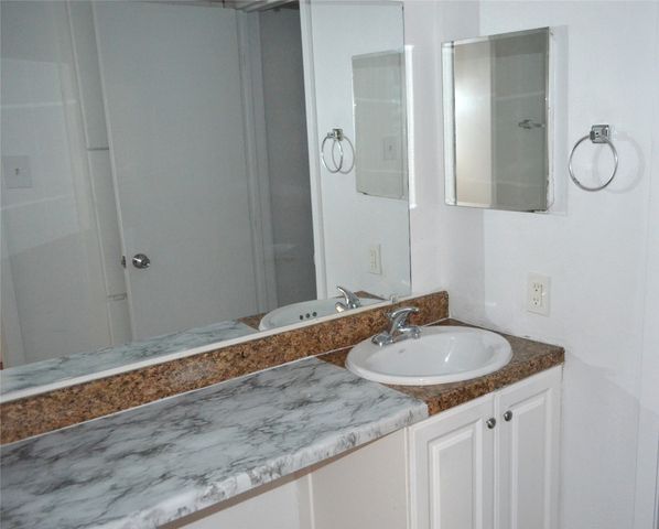 5500 Boca Raton Boulevard 426, Fort Worth, TX 76112