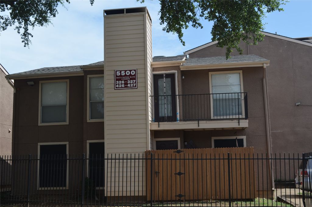 5500 Boca Raton Boulevard 426, Fort Worth, TX 76112
