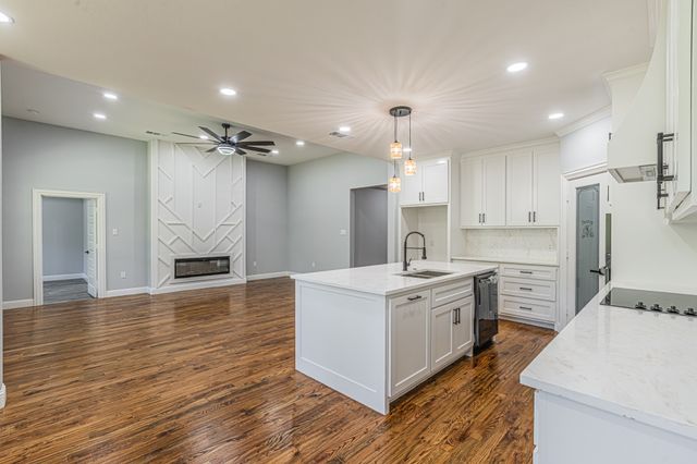 109 Gordons Circle, Runaway Bay, TX 76426