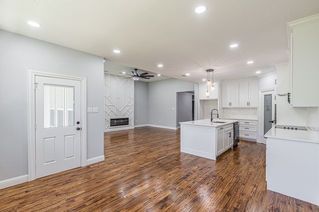 109 Gordons Circle, Runaway Bay, TX 76426