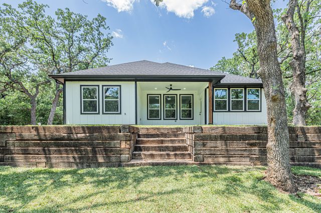 109 Gordons Circle, Runaway Bay, TX 76426