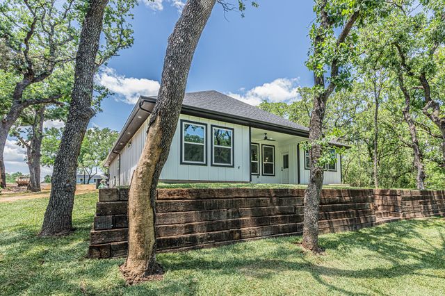109 Gordons Circle, Runaway Bay, TX 76426
