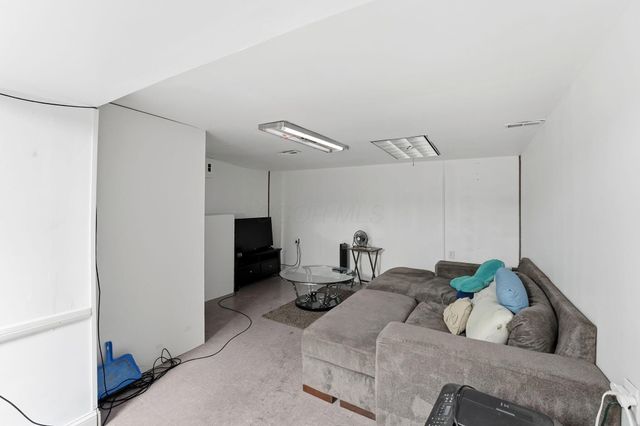 3172 Weirton Drive, Columbus, OH 43207