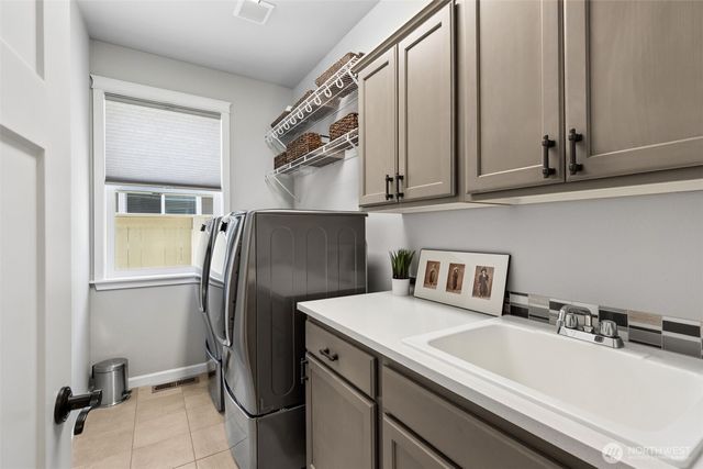 4309 Bogey Drive NE, Lacey, WA 98516