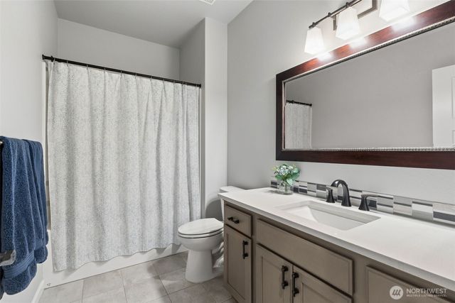 4309 Bogey Drive NE, Lacey, WA 98516