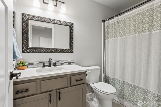4309 Bogey Drive NE, Lacey, WA 98516