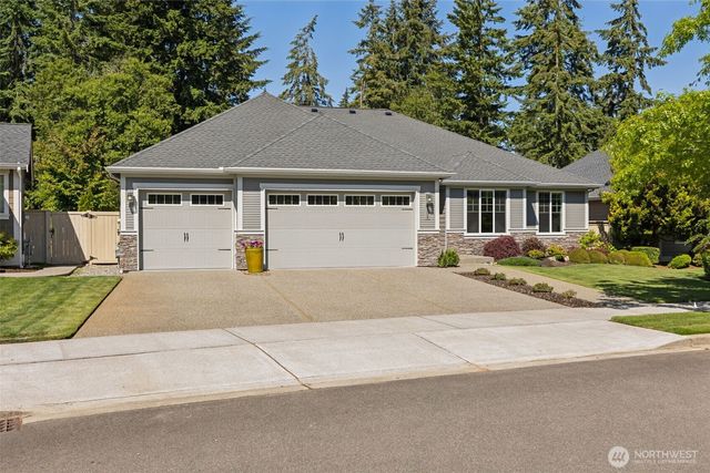 4309 Bogey Drive NE, Lacey, WA 98516