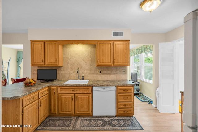 14 Dolan Avenue, Aberdeen, NJ 07747