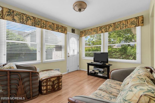 14 Dolan Avenue, Aberdeen, NJ 07747