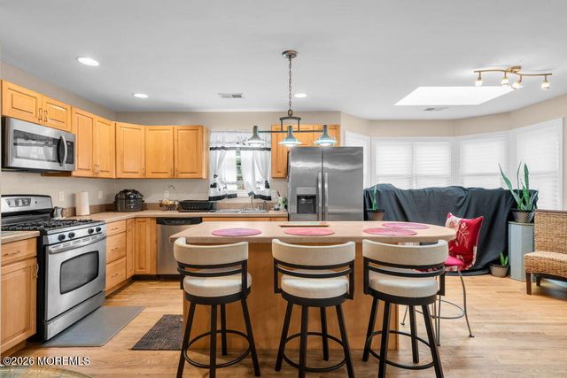 14 Dolan Avenue, Aberdeen, NJ 07747