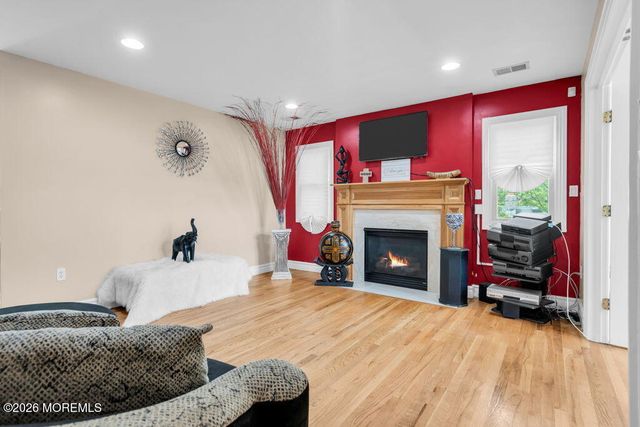14 Dolan Avenue, Aberdeen, NJ 07747