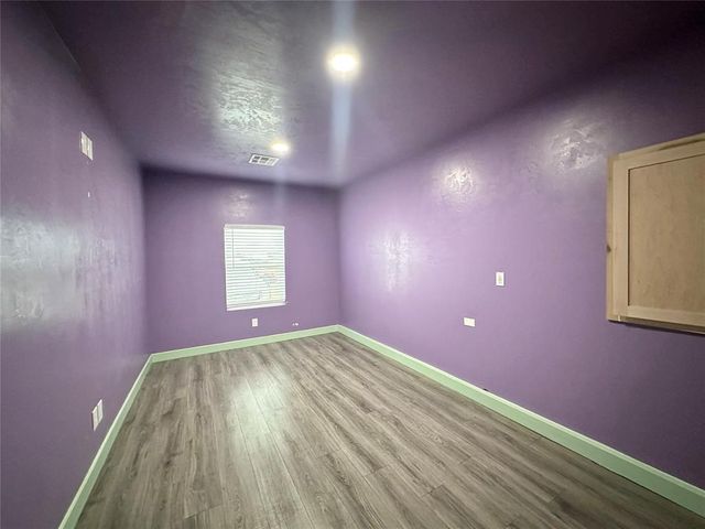 1914 Oak Tree Court, Shawnee, OK 74804