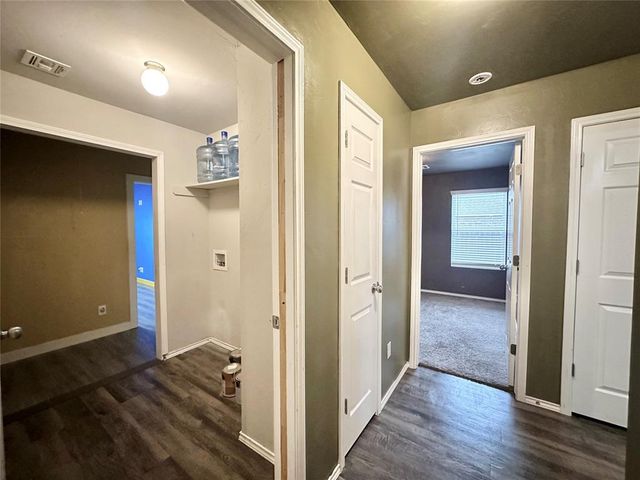 1914 Oak Tree Court, Shawnee, OK 74804