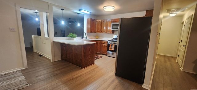 147 Sparksford Dr Drive, Russellville, AR 72802