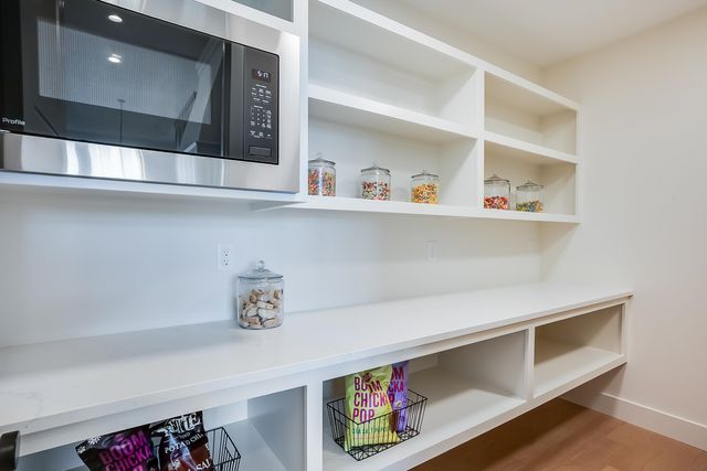4620 N Ridge Port St., Wichita, KS 67205