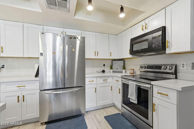 4205 E LUDLOW Drive, Phoenix, AZ 85032