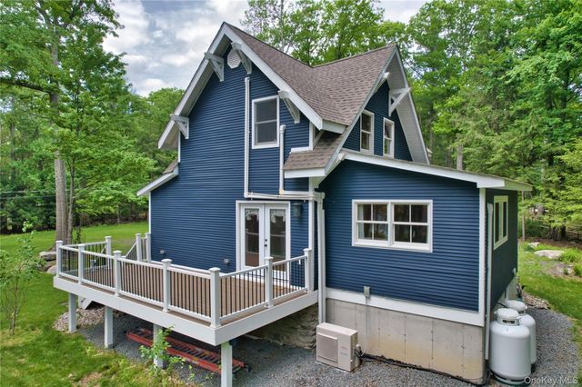407 Yankee Lake Road, Wurtsboro, NY 12790