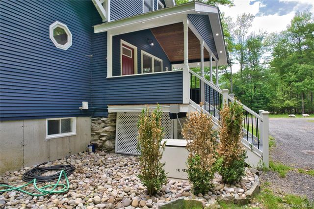 407 Yankee Lake Road, Wurtsboro, NY 12790