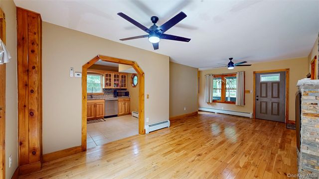 407 Yankee Lake Road, Wurtsboro, NY 12790