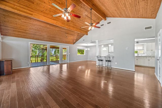 271 Jennings Lane, Livingston, TX 77351