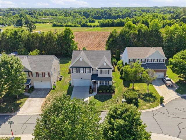 195 Creeks Edge Court, Clemmons, NC 27012