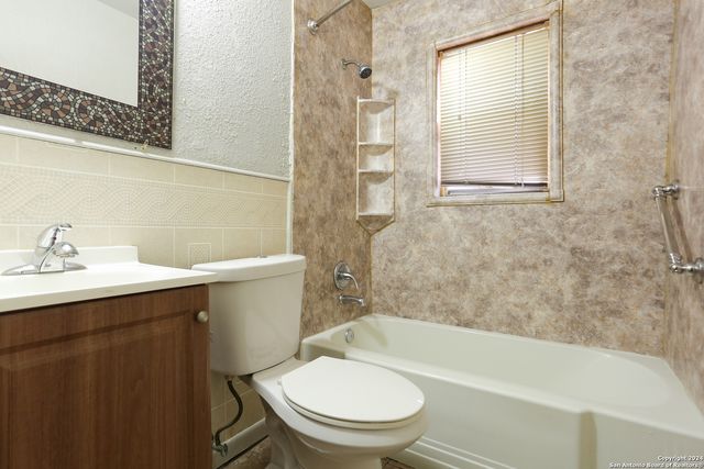 1238 PASO HONDO, San Antonio, TX 78202