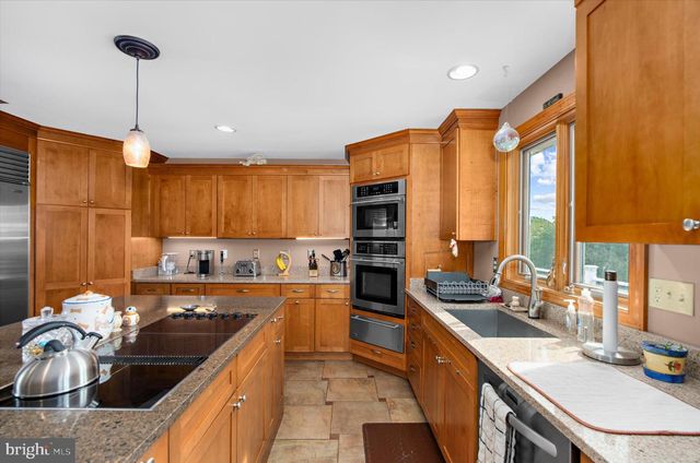 2067 OLD WASHINGTON RD, Westminster, MD 21157