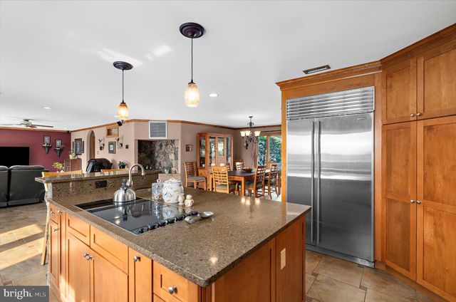 2067 OLD WASHINGTON RD, Westminster, MD 21157
