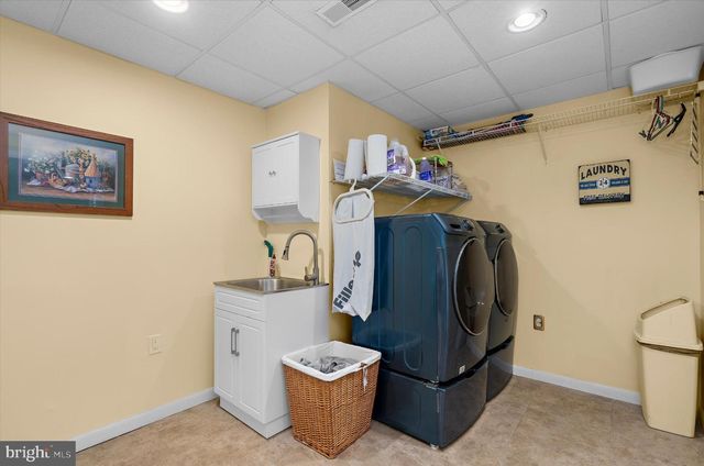 2067 OLD WASHINGTON RD, Westminster, MD 21157