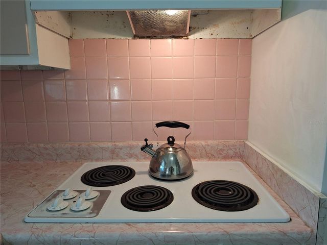 1719 CARDINAL DRIVE, Clearwater, FL 33759