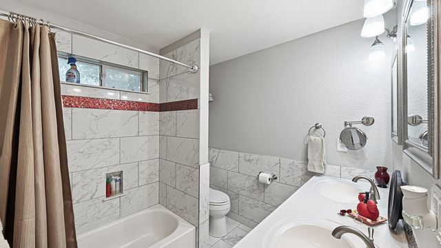 5408 Wedgefield Road, Granbury, TX 76049