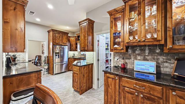 5408 Wedgefield Road, Granbury, TX 76049