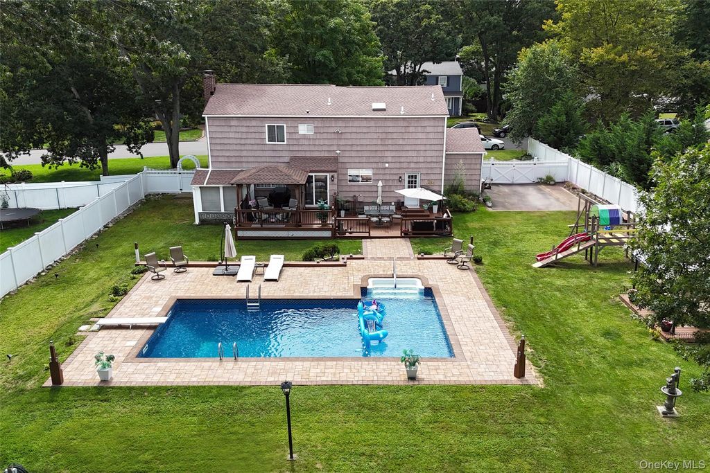 7 David Drive, Selden, NY 11784 — photo 2