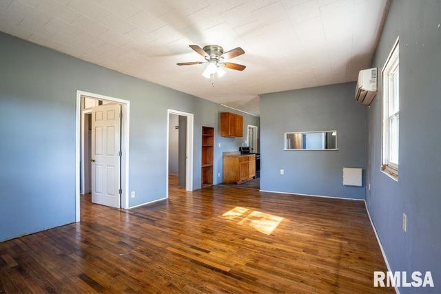 1500 N 13TH Street, Herrin, IL 62948