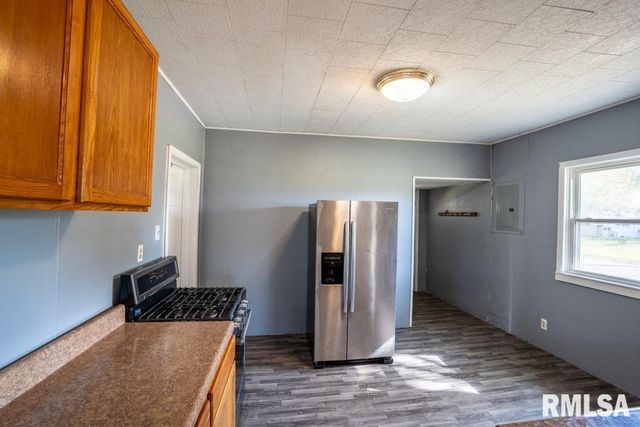 1500 N 13TH Street, Herrin, IL 62948