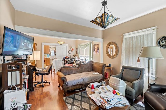 712 E Washington Ave, Orange, CA 92866