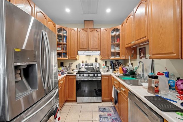 712 E Washington Ave, Orange, CA 92866