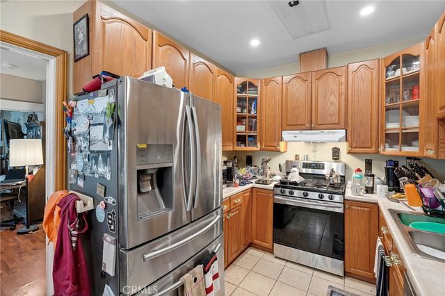 712 E Washington Ave, Orange, CA 92866