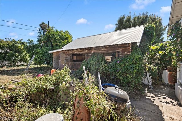 712 E Washington Ave, Orange, CA 92866