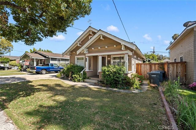 712 E Washington Ave, Orange, CA 92866
