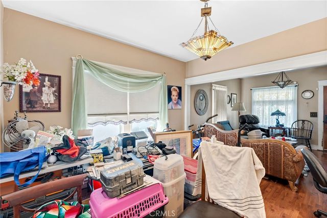 712 E Washington Ave, Orange, CA 92866