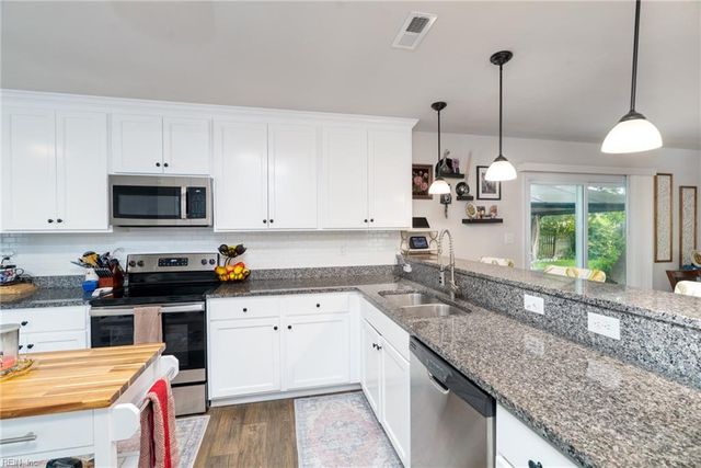 1215 Cleona DR, Chesapeake, VA 23324