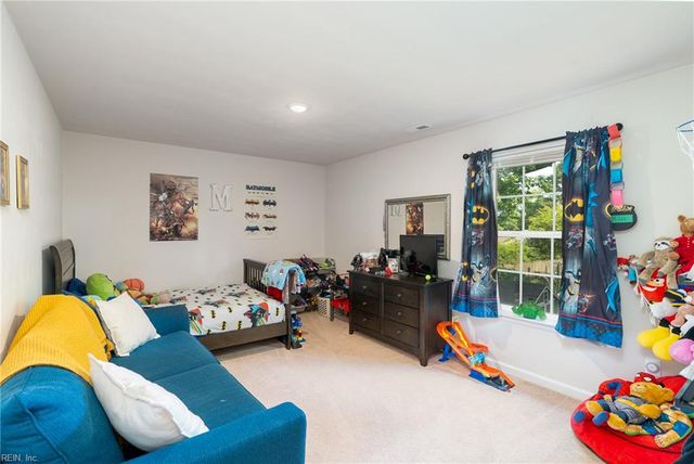 1215 Cleona DR, Chesapeake, VA 23324